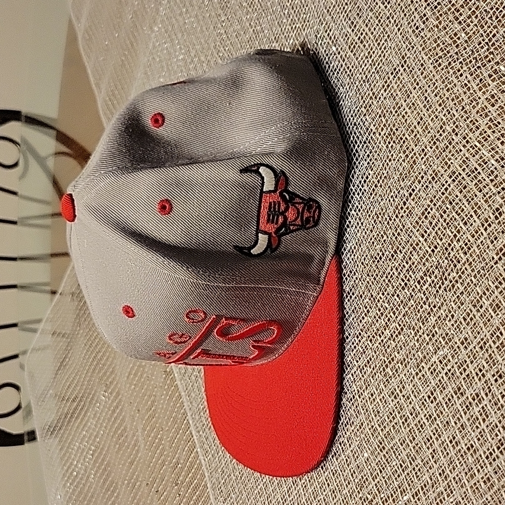 Hat - Picture 2 of 4